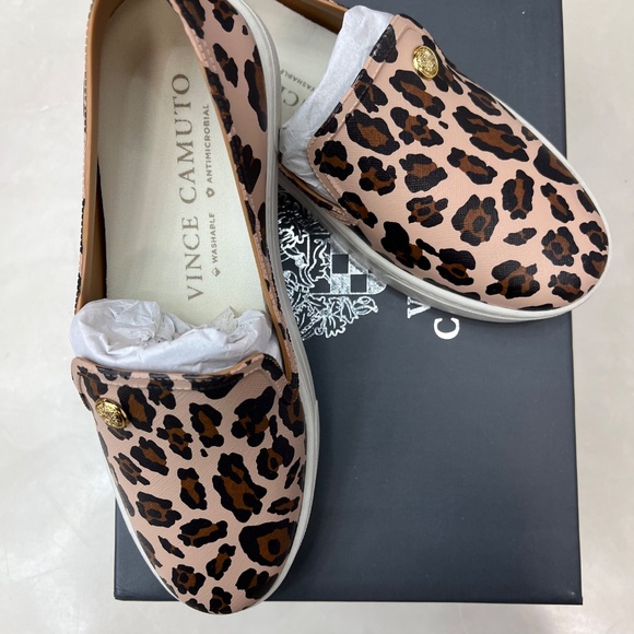 Vince Camuto Marjetta Tennis Shoe Slip On Leopard/Cheetah Dom Print - Picture 2 of 4